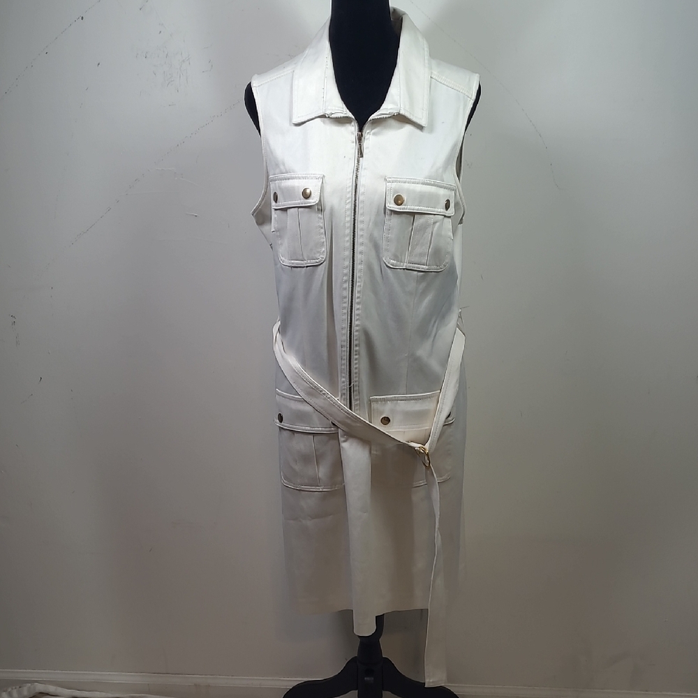 Sharagano White Sleeveless Vest Dress